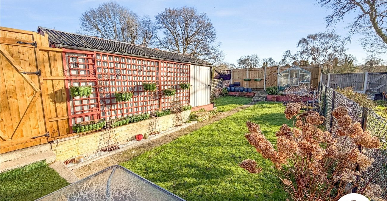 2 bedroom bungalow for sale in Sidcup | Robinson Jackson