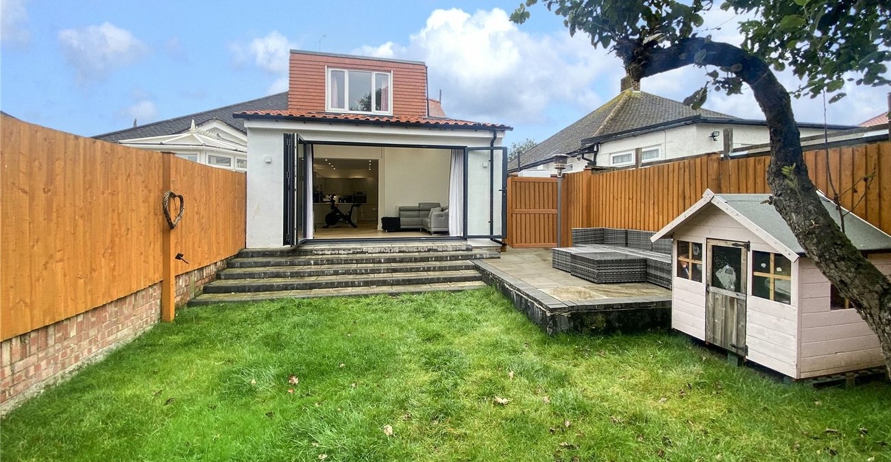 4 bedroom bungalow for sale in Sidcup | Robinson Jackson