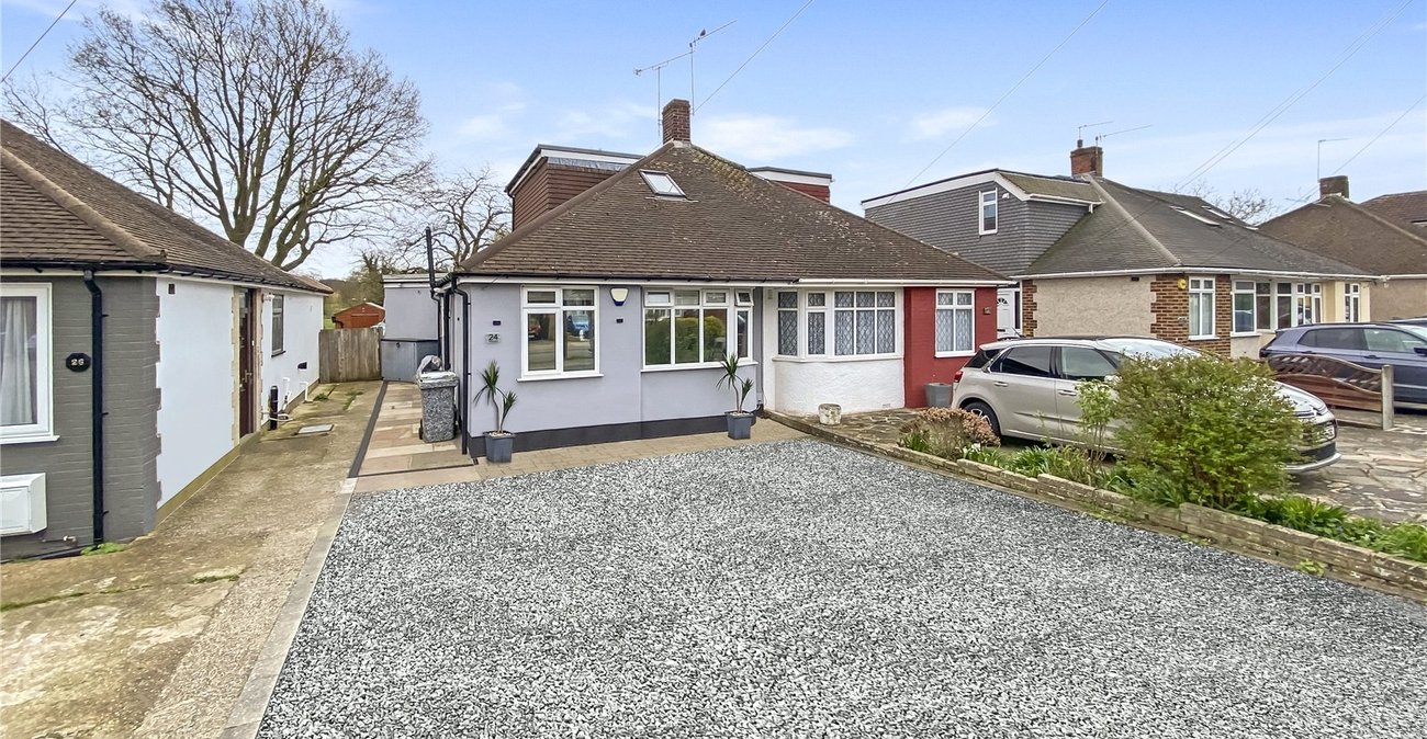3 bedroom bungalow for sale in Sidcup | Robinson Jackson