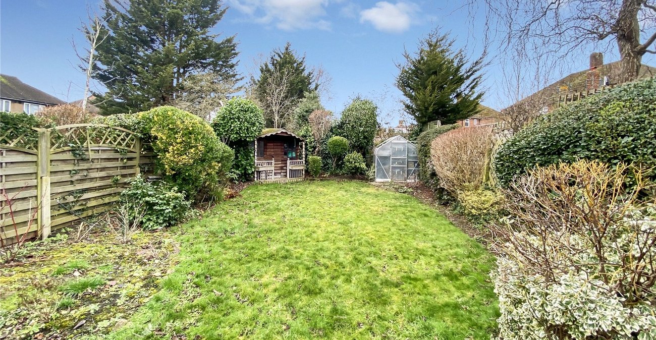 3 bedroom bungalow for sale in Sidcup | Robinson Jackson