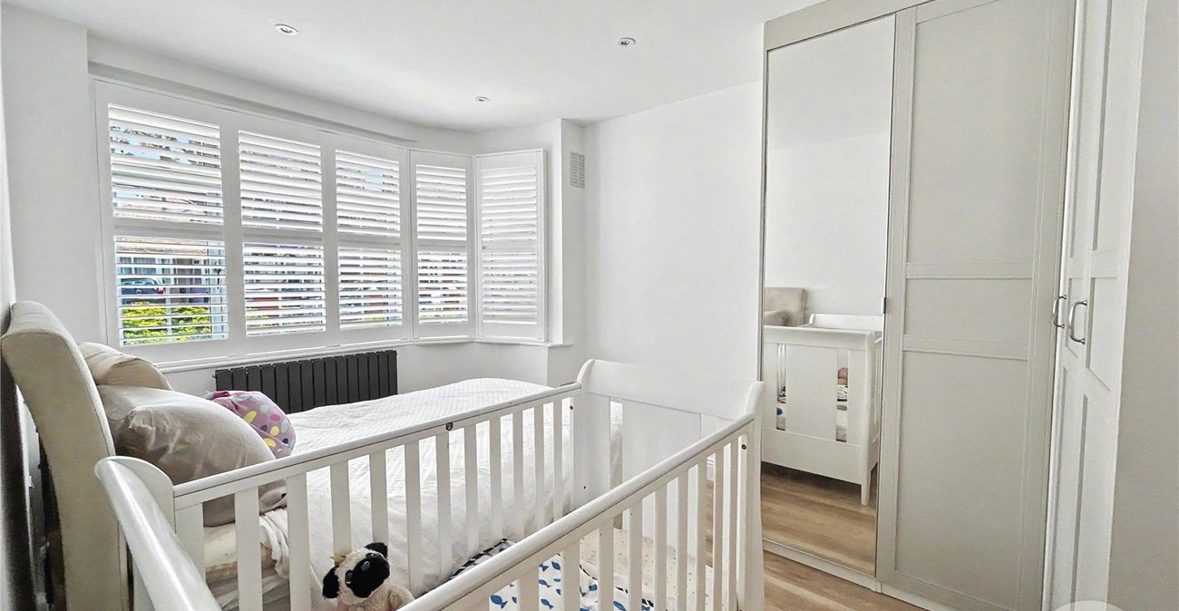 3 bedroom bungalow for sale in Sidcup | Robinson Jackson