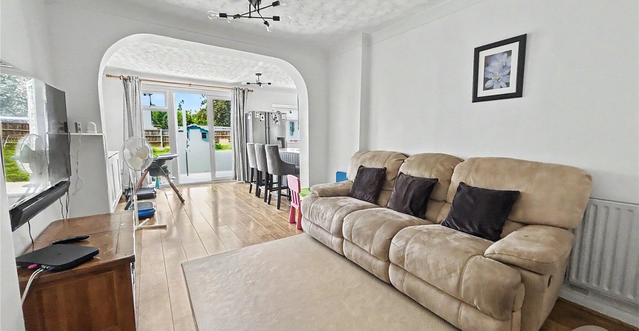 3 bedroom bungalow for sale in Sidcup | Robinson Jackson