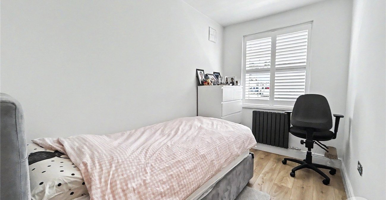 3 bedroom bungalow for sale in Sidcup | Robinson Jackson