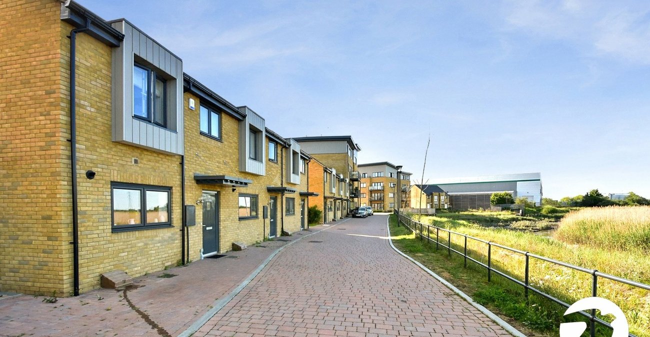 3 bedroom house for sale in Dartford | Robinson Jackson