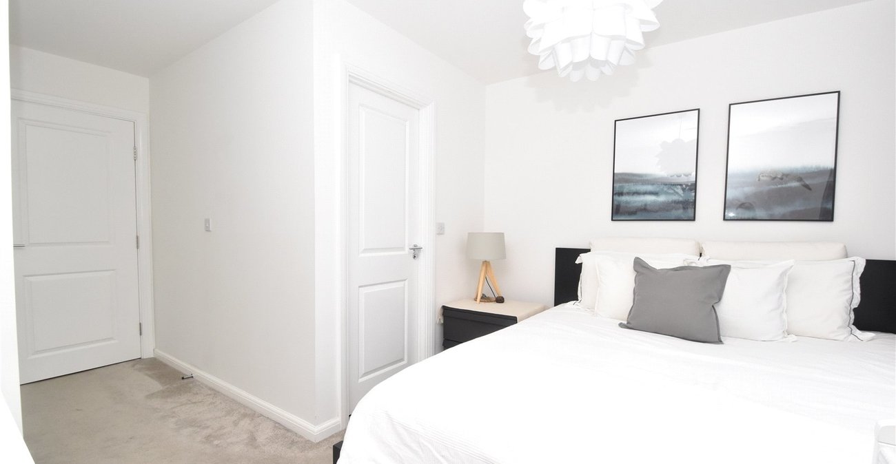 2 bedroom property for sale in Dartford | Robinson Jackson