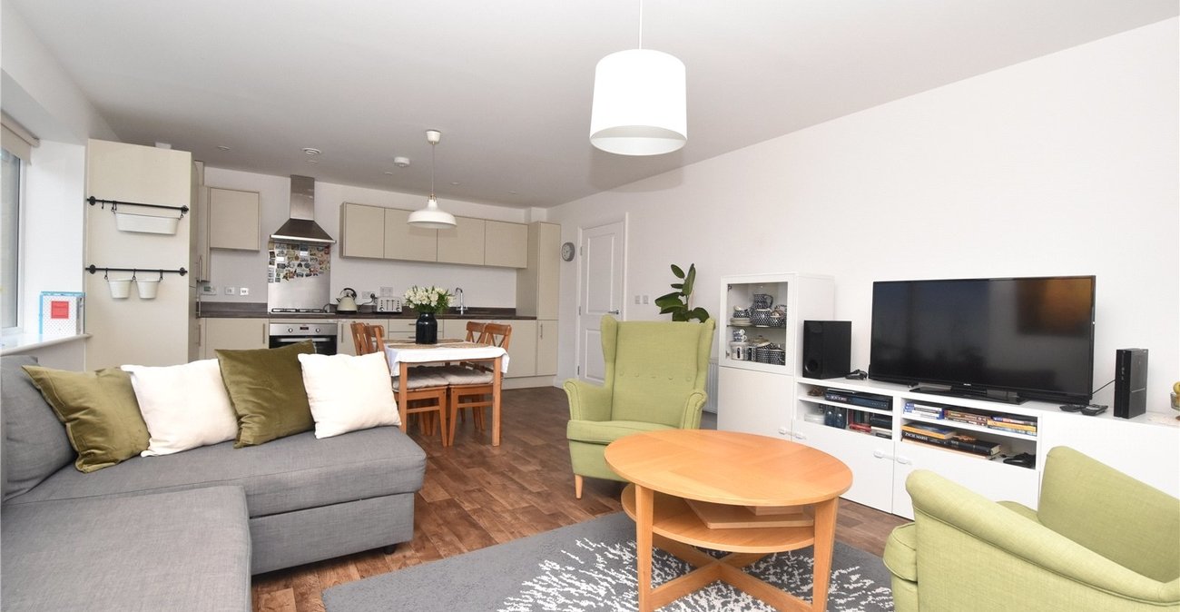 2 bedroom property for sale in Dartford | Robinson Jackson