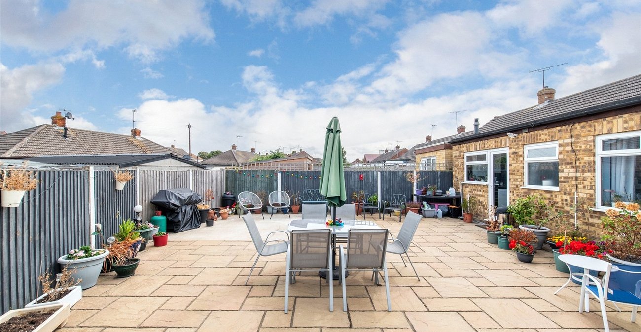 2 bedroom bungalow for sale in Sittingbourne | Robinson Michael & Jackson