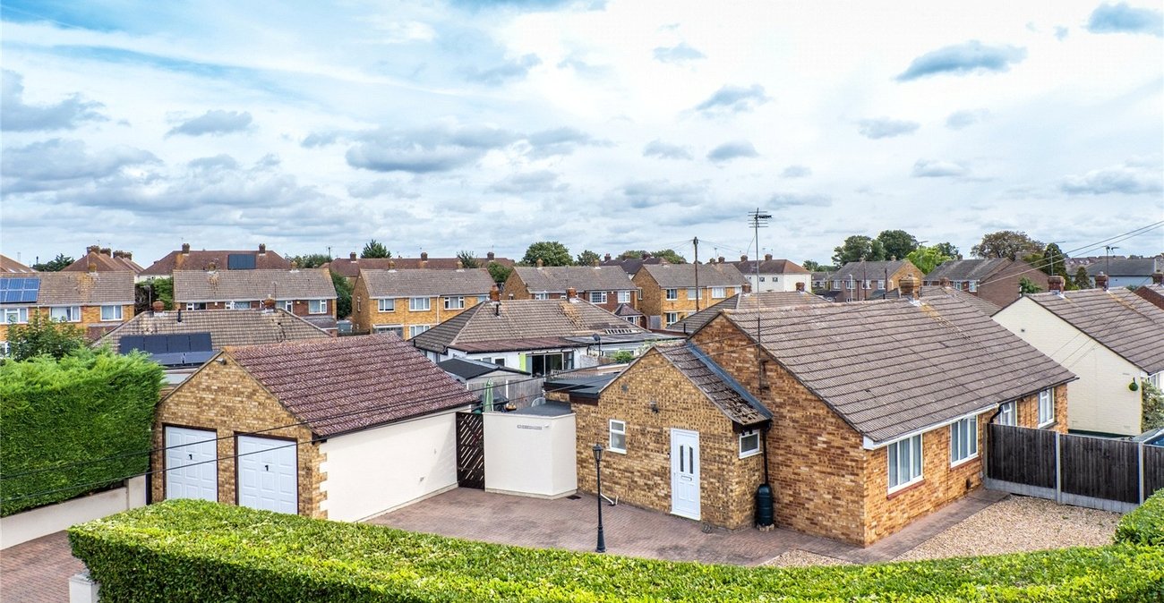 2 bedroom bungalow for sale in Sittingbourne | Robinson Michael & Jackson