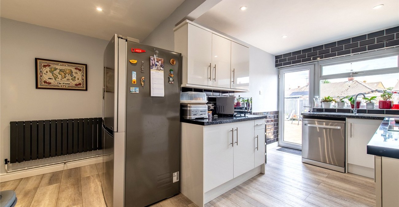 2 bedroom bungalow for sale in Sittingbourne | Robinson Michael & Jackson