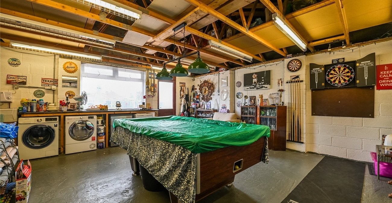2 bedroom bungalow for sale in Sittingbourne | Robinson Michael & Jackson