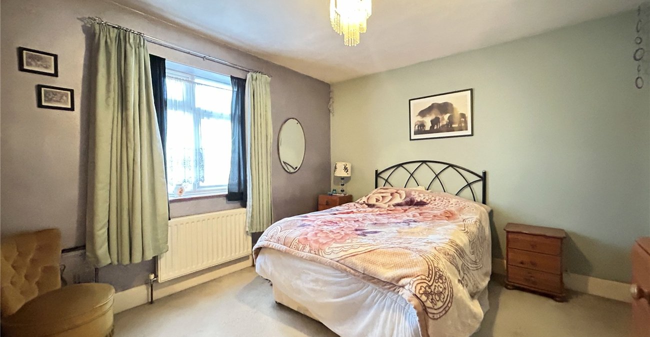 2 bedroom house for sale in Rainham | Robinson Michael & Jackson