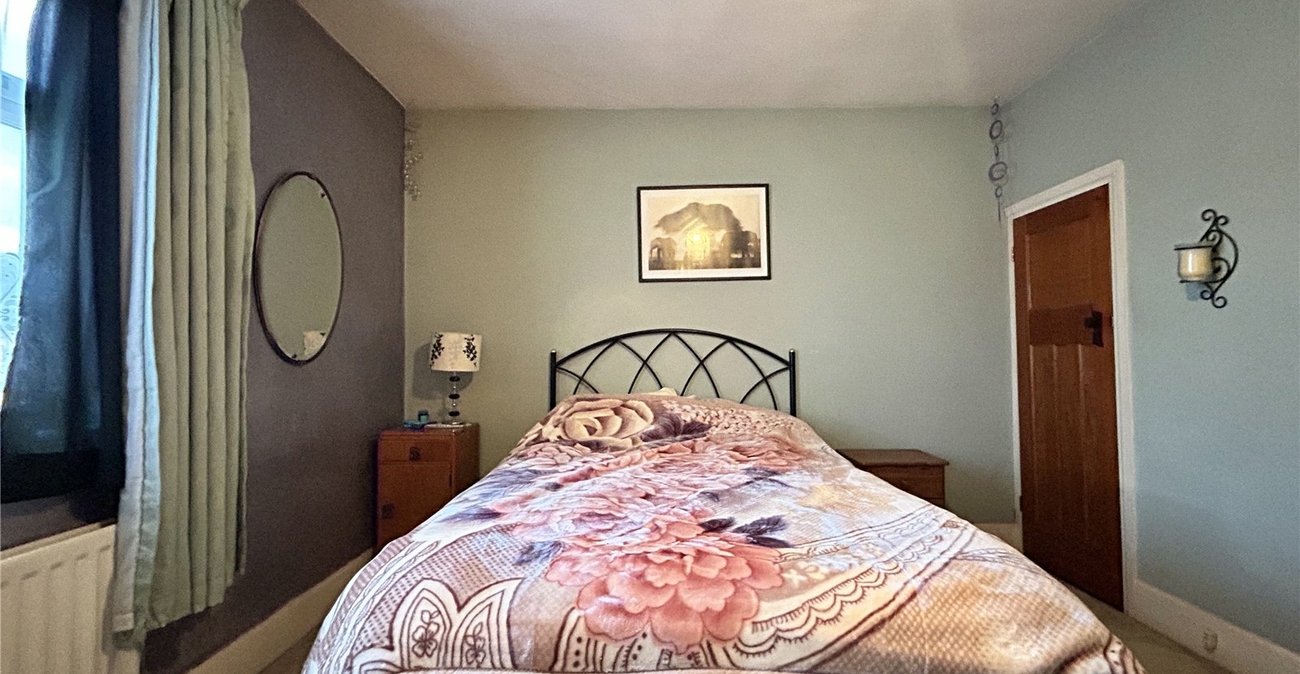 2 bedroom house for sale in Rainham | Robinson Michael & Jackson