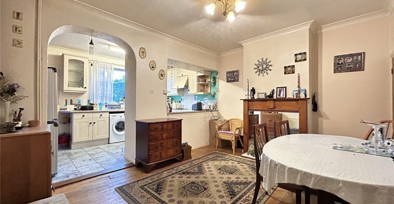2 bedroom house for sale in Rainham | Robinson Michael & Jackson