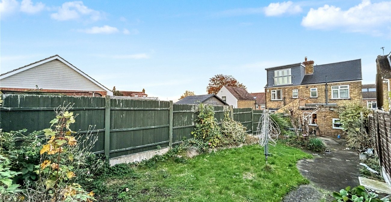 2 bedroom house for sale in Rainham | Robinson Michael & Jackson