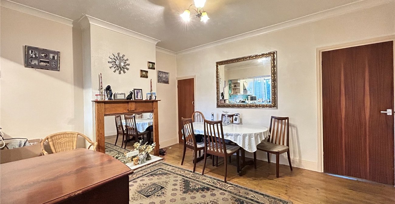 2 bedroom house for sale in Rainham | Robinson Michael & Jackson