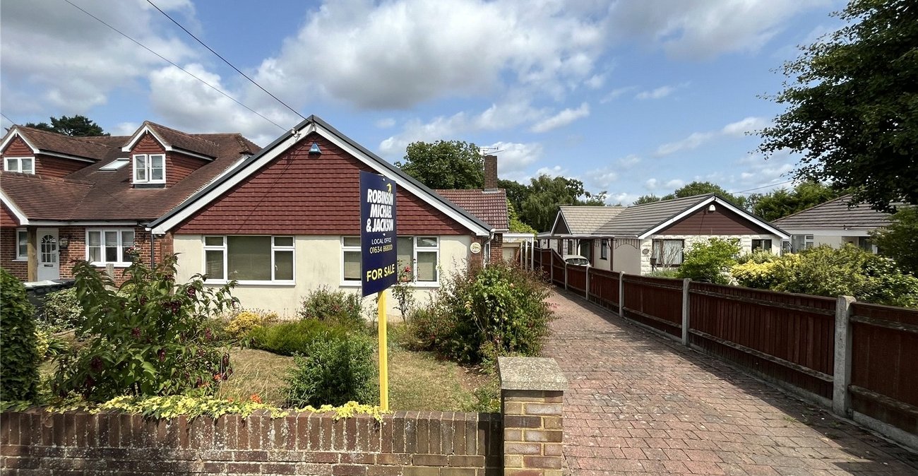 3 bedroom bungalow for sale in Blue Bell Hill | Robinson Michael & Jackson