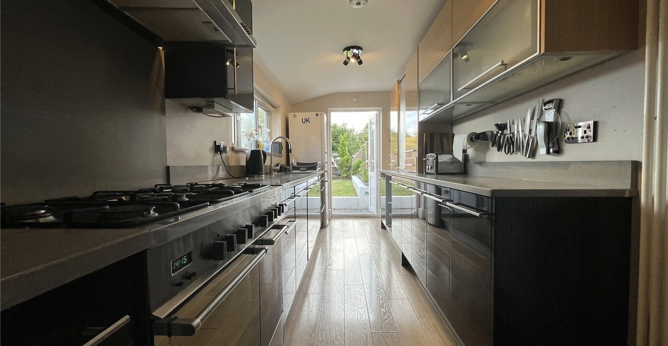 2 bedroom house for sale in Walderslade | Robinson Michael & Jackson