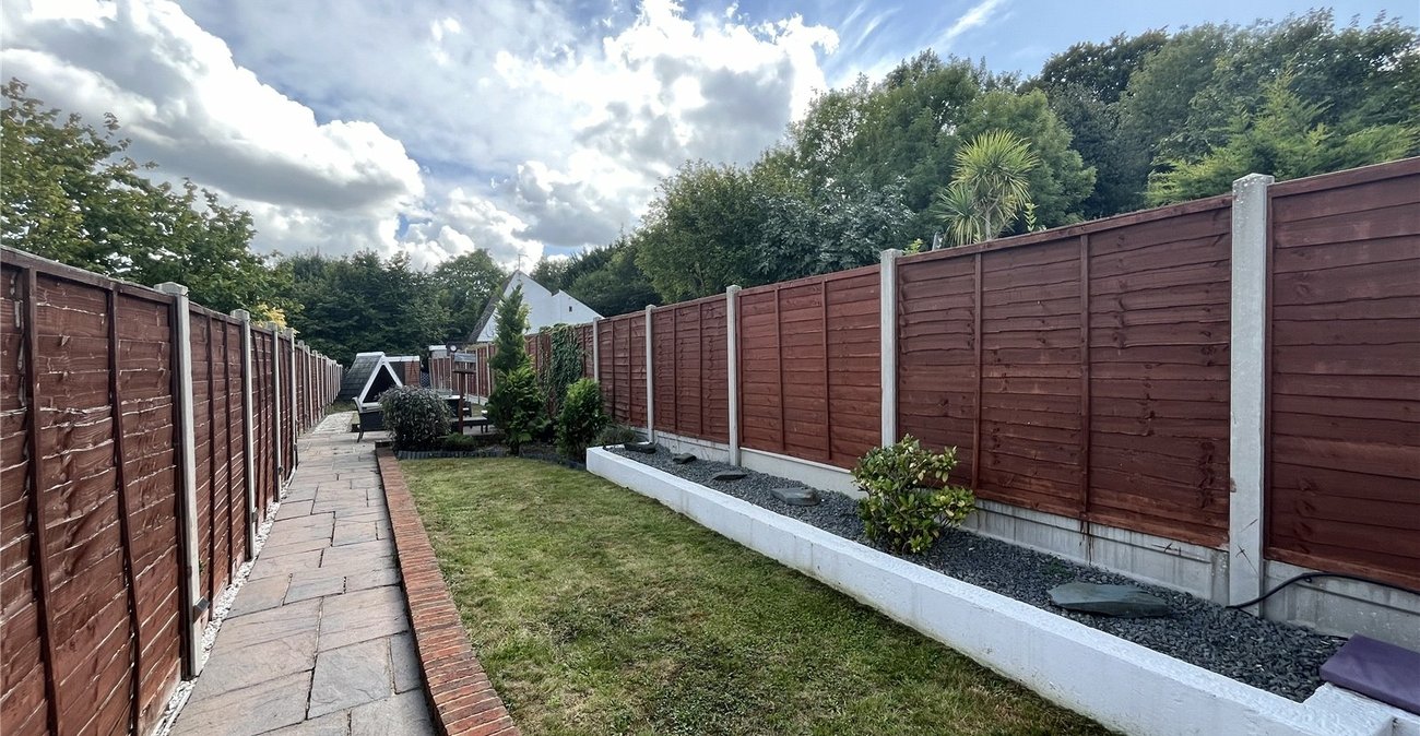 2 bedroom house for sale in Walderslade | Robinson Michael & Jackson