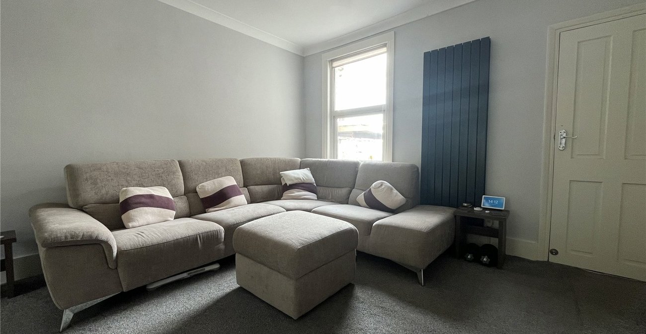 2 bedroom house for sale in Walderslade | Robinson Michael & Jackson