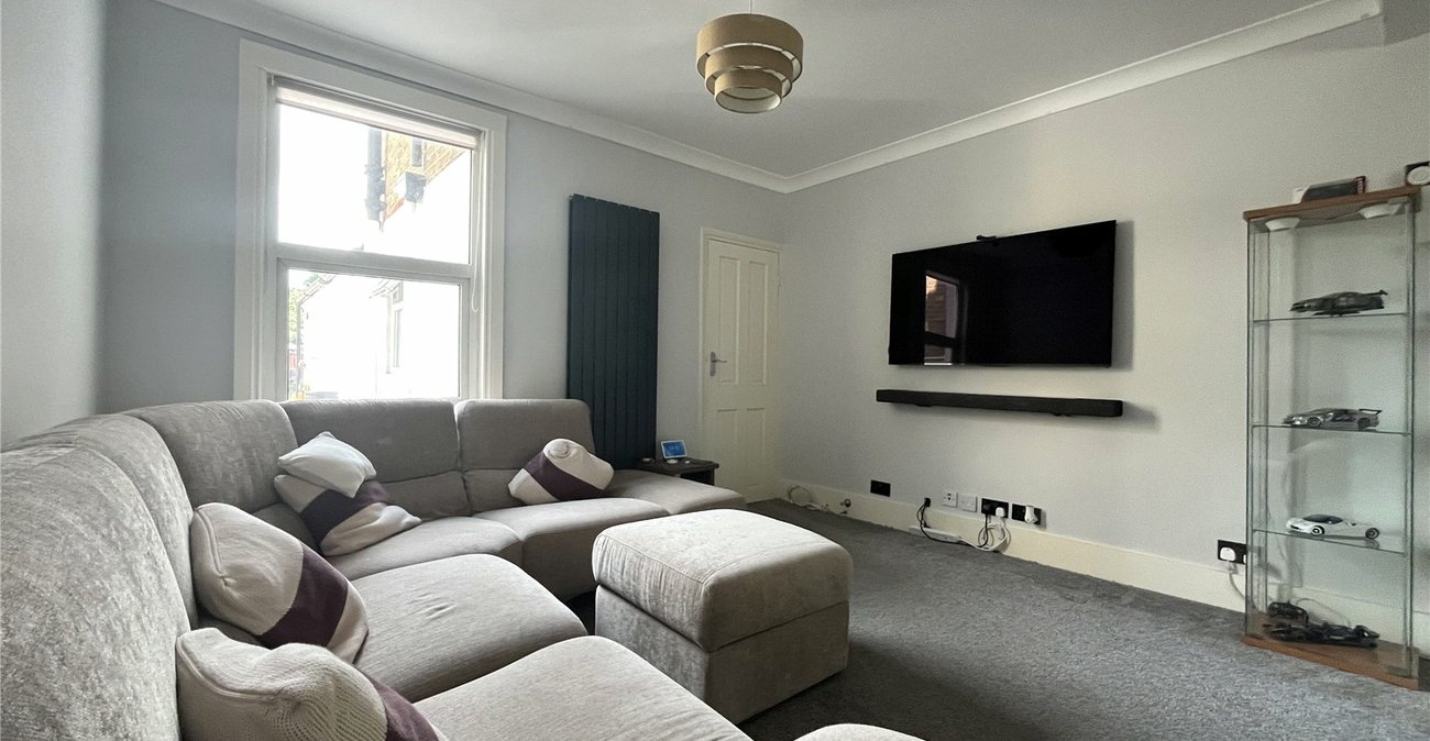 2 bedroom house for sale in Walderslade | Robinson Michael & Jackson