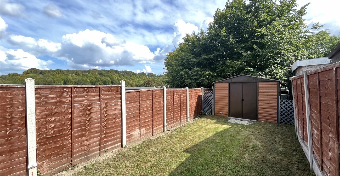 2 bedroom house for sale in Walderslade | Robinson Michael & Jackson