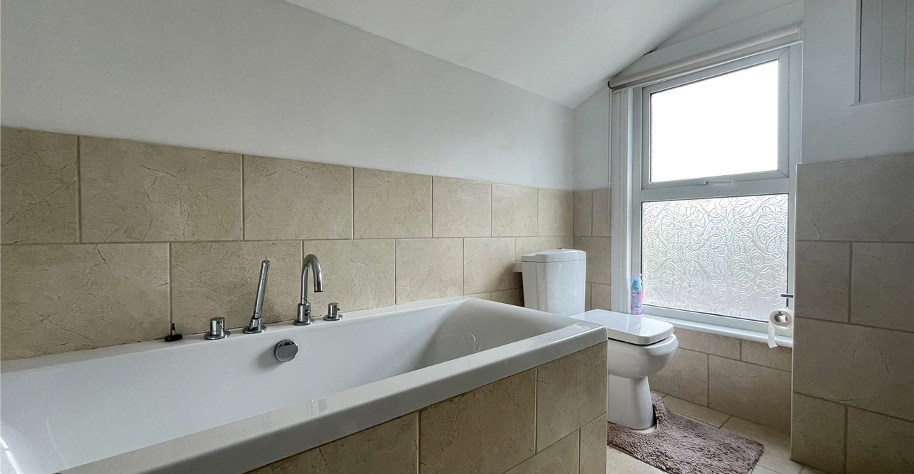 2 bedroom house for sale in Walderslade | Robinson Michael & Jackson