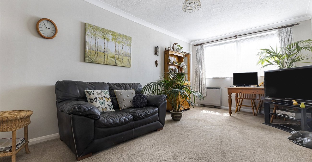 2 bedroom property for sale in London Road | Robinson Jackson