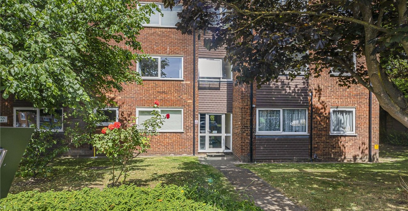 2 bedroom property for sale in London Road | Robinson Jackson
