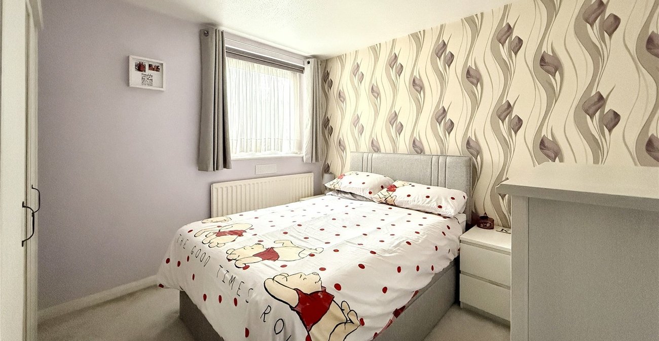 2 bedroom property for sale in London Road | Robinson Jackson