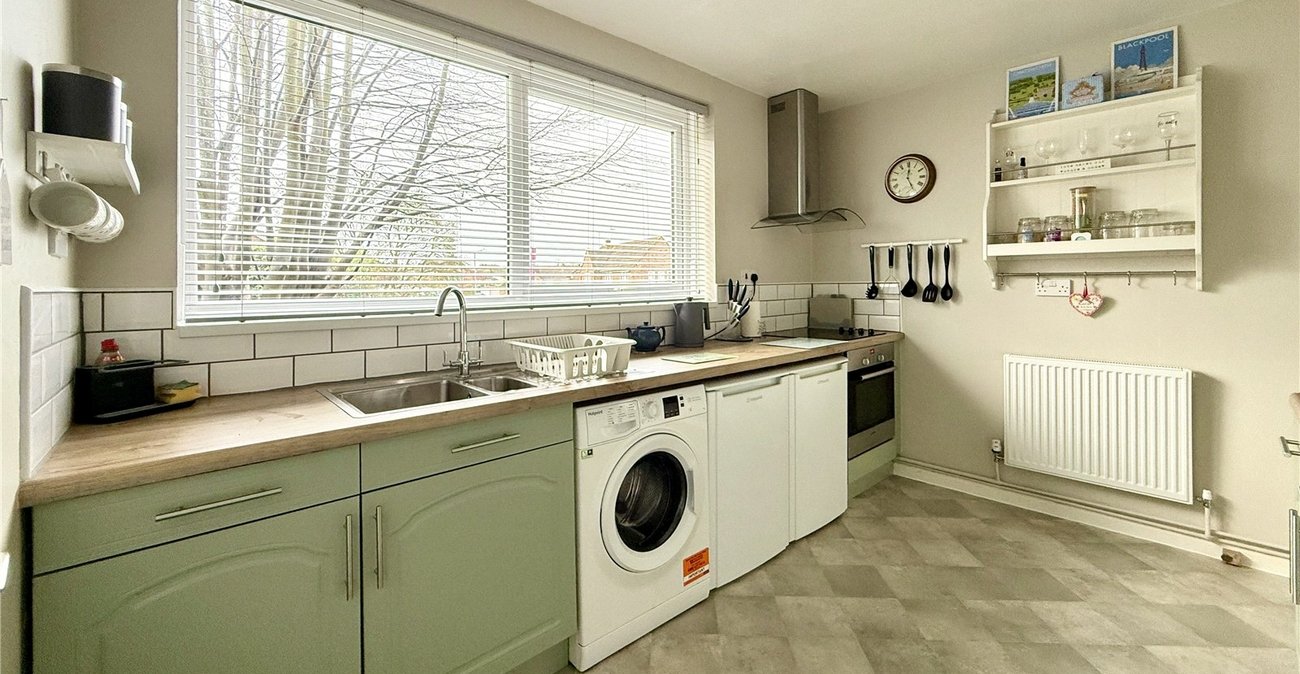 2 bedroom property for sale in London Road | Robinson Jackson