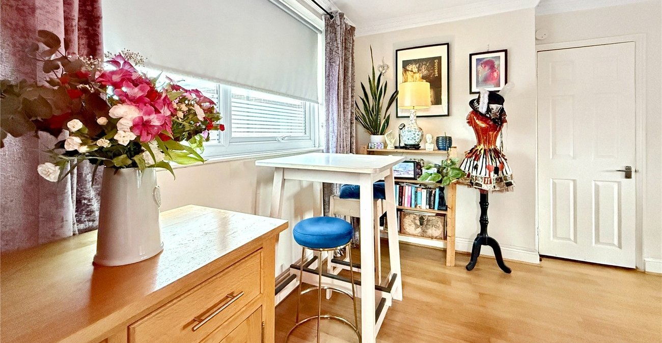 2 bedroom property for sale in London Road | Robinson Jackson