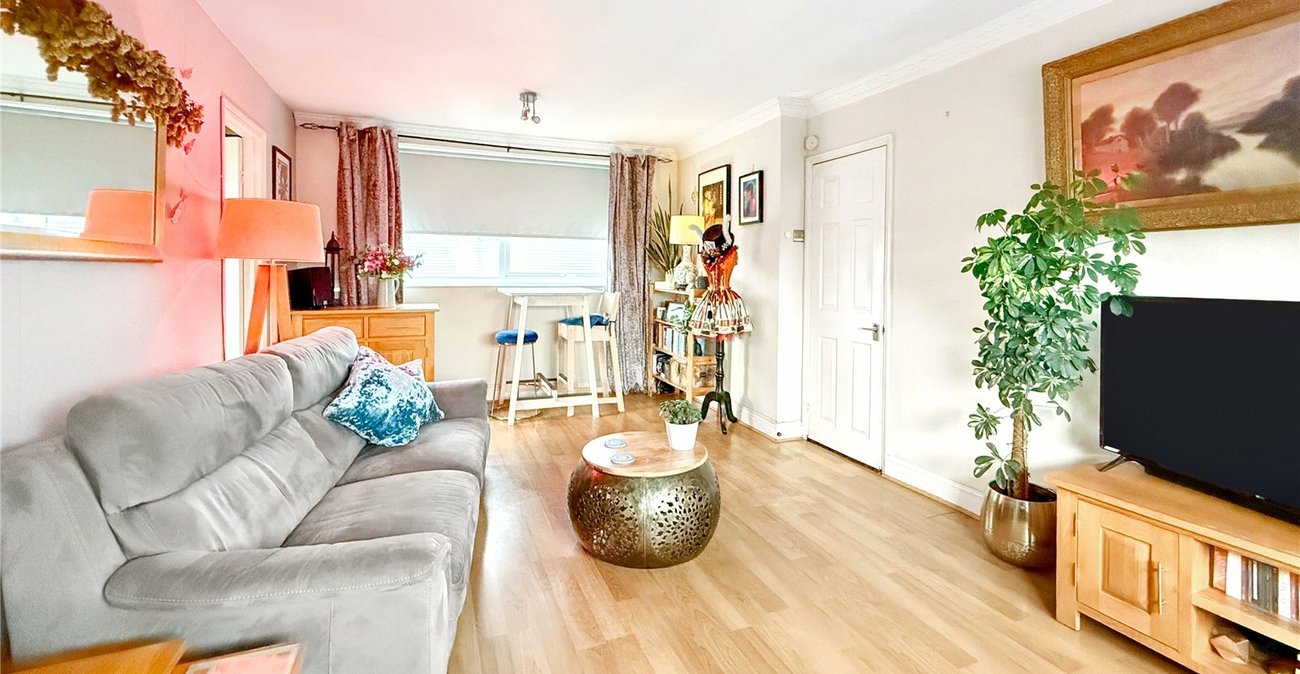 2 bedroom property for sale in London Road | Robinson Jackson