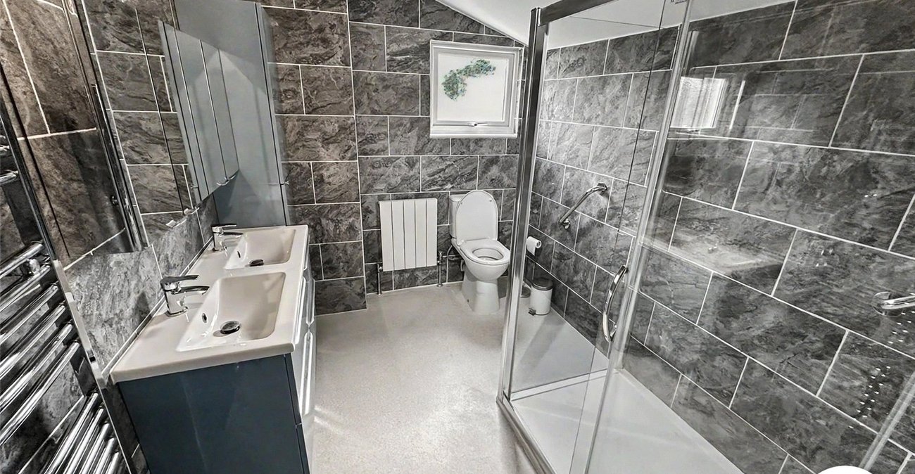 5 bedroom house for sale in Rochester | Robinson Michael & Jackson