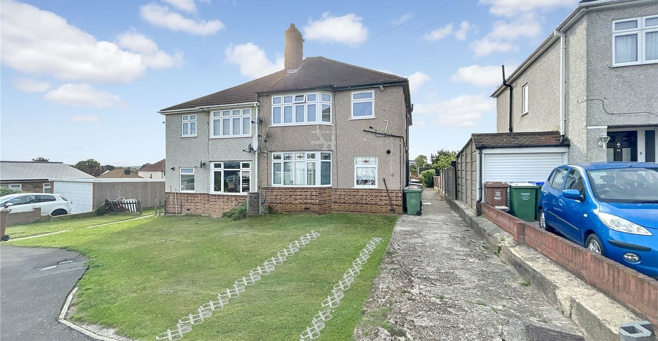 2 bedroom property for sale in Blackfen | Robinson Jackson