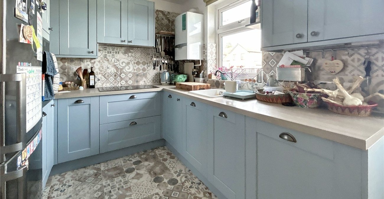 2 bedroom property for sale in Blackfen | Robinson Jackson