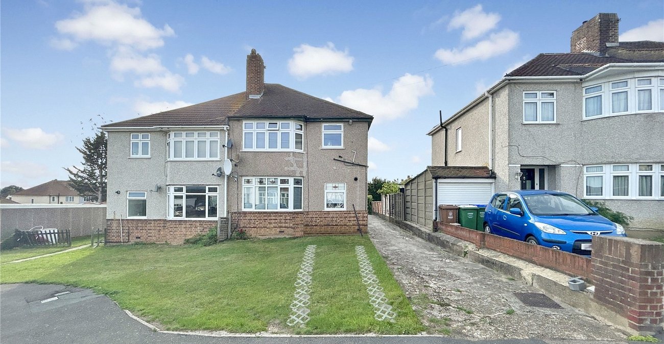 2 bedroom property for sale in Blackfen | Robinson Jackson