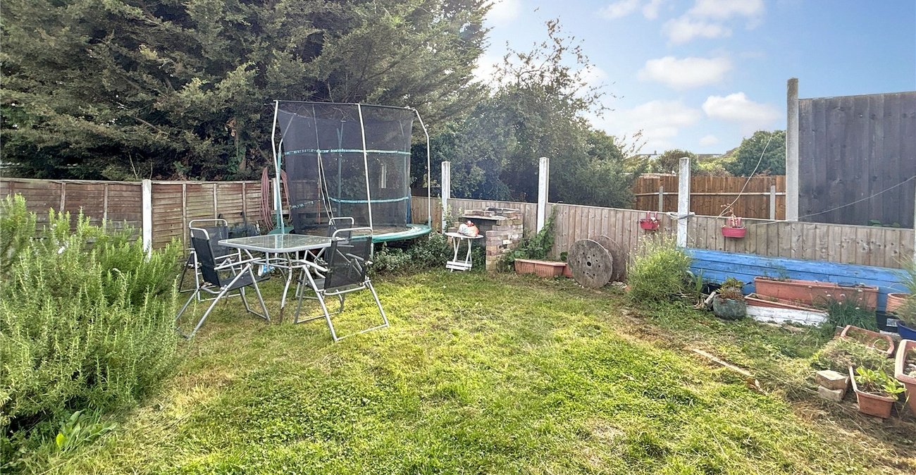 2 bedroom property for sale in Blackfen | Robinson Jackson