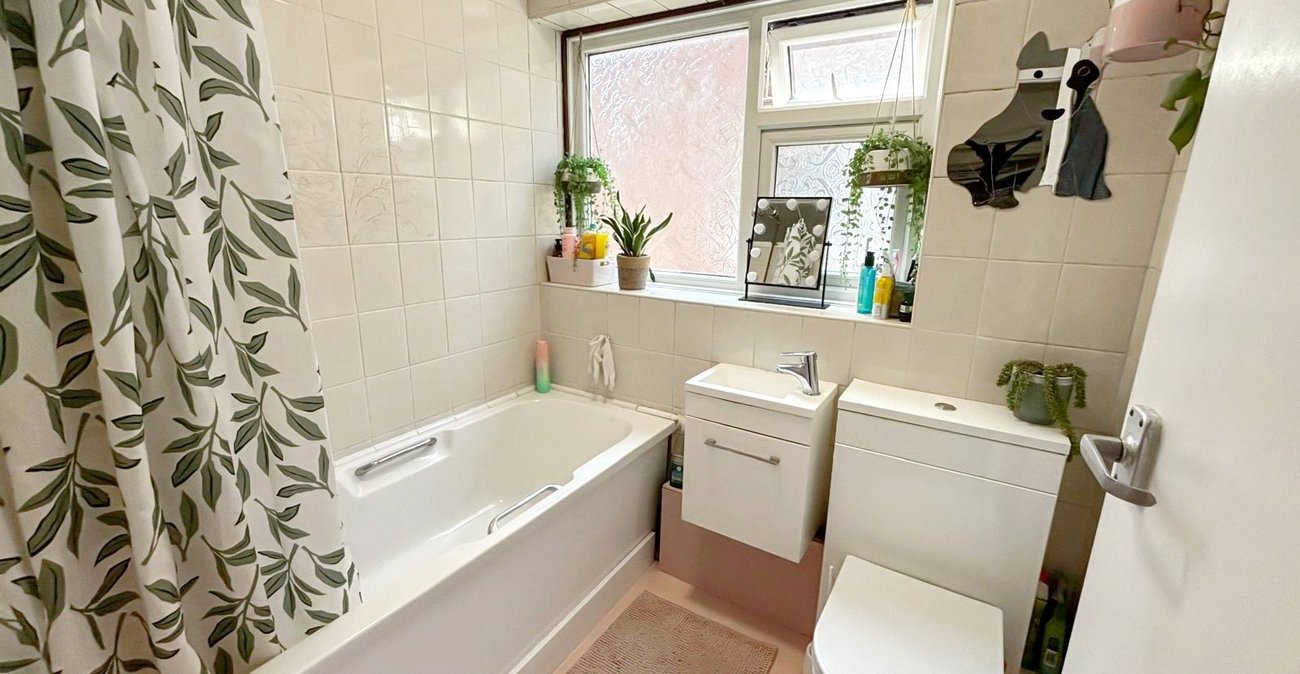4 bedroom house for sale in Bexley | Robinson Jackson