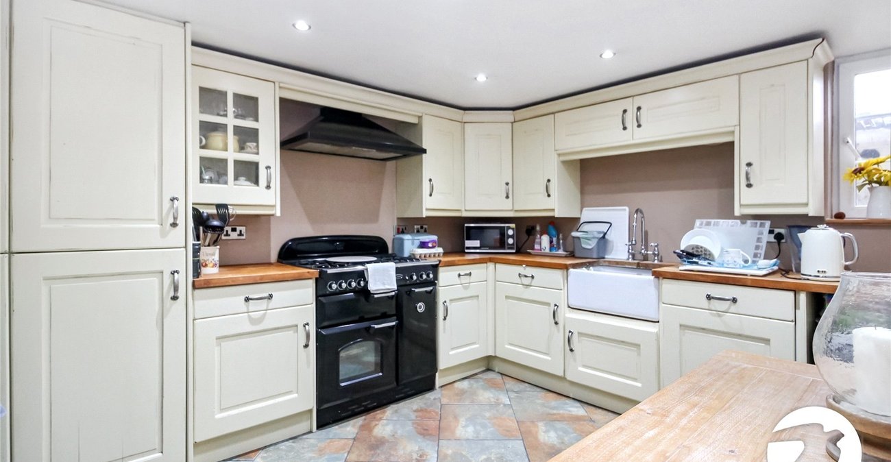 2 bedroom house for sale in Burham | Robinson Michael & Jackson
