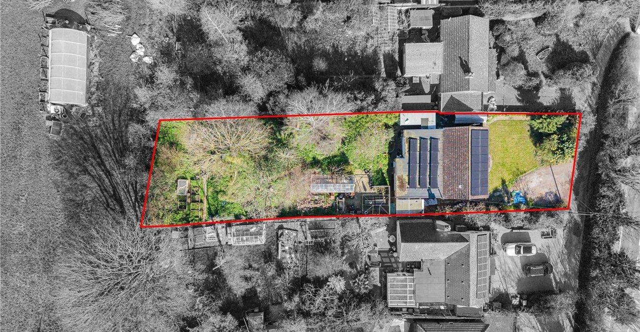 3 bedroom bungalow for sale in Cuxton | Robinson Michael & Jackson