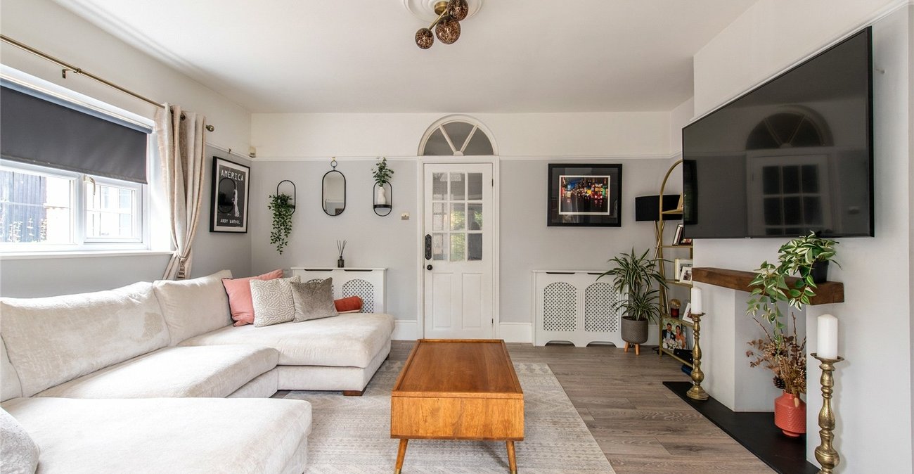 4 bedroom bungalow for sale in Cuxton | Robinson Michael & Jackson