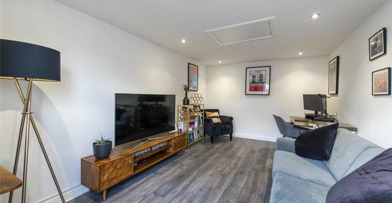 4 bedroom bungalow for sale in Cuxton | Robinson Michael & Jackson