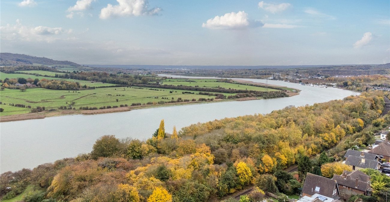 4 bedroom house for sale in Cuxton | Robinson Michael & Jackson