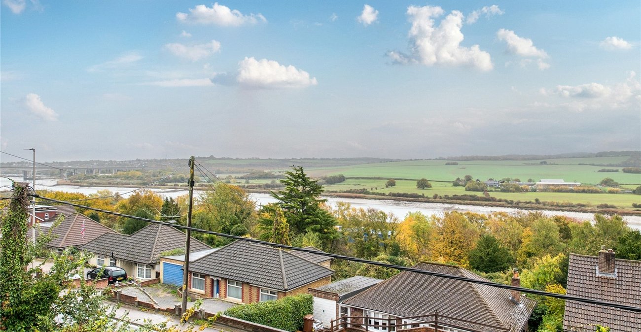 4 bedroom house for sale in Cuxton | Robinson Michael & Jackson