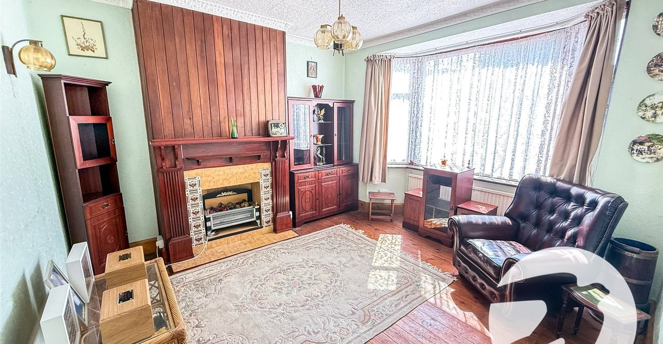 5 bedroom house for sale in London | Robinson Jackson