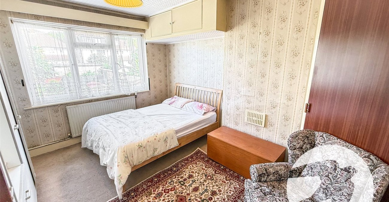 5 bedroom house for sale in London | Robinson Jackson