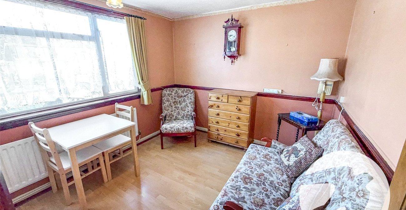 5 bedroom house for sale in London | Robinson Jackson