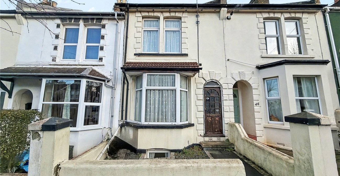 2 bedroom house for sale in Gillingham | Robinson Michael & Jackson