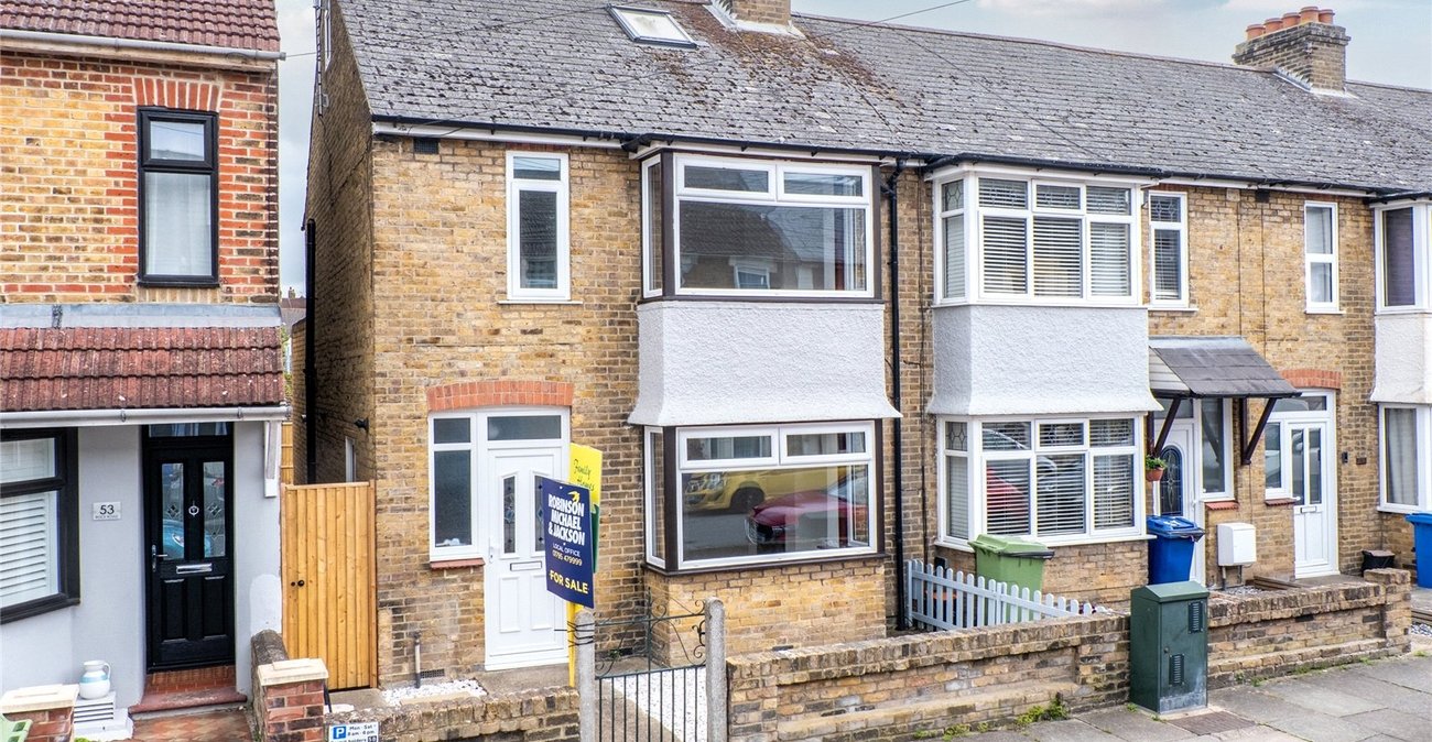 3 bedroom house for sale in Sittingbourne | Robinson Michael & Jackson