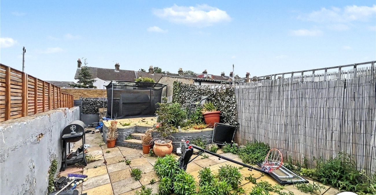 3 bedroom house for sale in Sittingbourne | Robinson Michael & Jackson